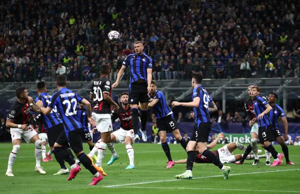 英雄主义产 英雄主义产